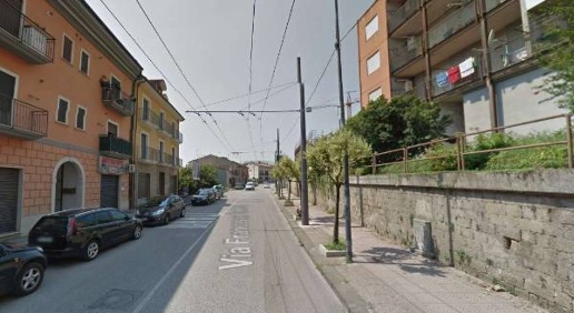 Foto Locale commerciale in via tedesco, Avellino di 75 m² con 1 locali