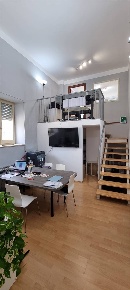 Foto Attività commerciale a Castelraimondo Centro di 50 m² con 2 locali