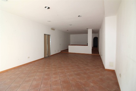 Foto Negozio in VIA GARIBALDI, Lentini di 130 m² con 1 locali in vendita