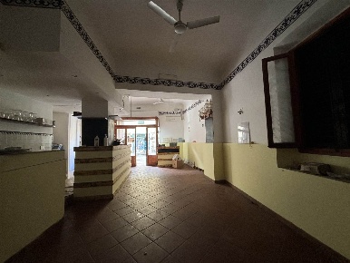 Foto Negozio a Firenze Porta al Prato - San Jacopino di 90 m² con 2 locali