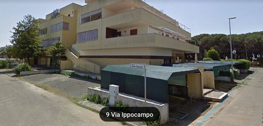 Foto Negozio a Montalto di Castro di 255 m² con 3 locali in vendita