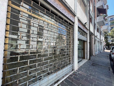 Foto Negozio in VIA MAZZINI 9, Venezia Mestre di 50 m² con 1 locali