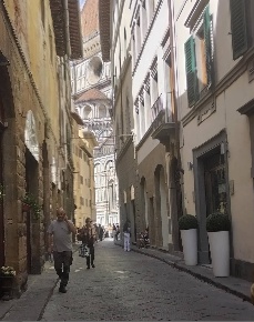 Foto Negozio in VIA DELLO STUDIO, Firenze Duomo di 60 m² con 1 locali