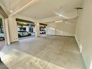 Foto Negozio a Venezia Cipressina di 66 m² con 2 locali in affitto