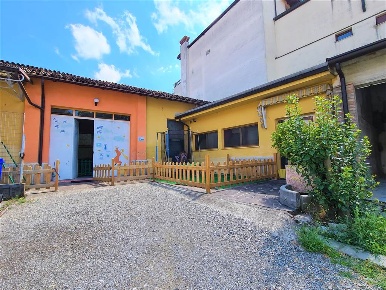 Foto Laboratorio a Piacenza Piazzale Milano - Stazione di 250 m² in vendita