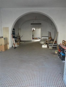 Foto Laboratorio a Certaldo Pino di 150 m² con 4 locali in vendita