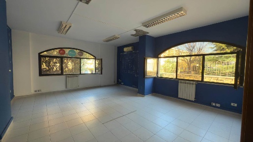 Foto Ufficio in VIA DEI GINEPRI 5, Caserta Parco degli Aranci di 143 m²