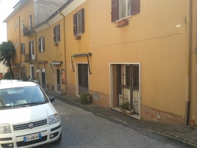 Foto Negozio a Ceprano Centro di 85 m² in affitto