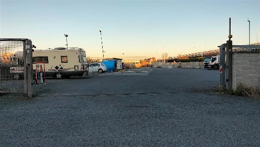 Foto Attività commerciale a Livorno Calambrone di 3700 m² con 1 locali