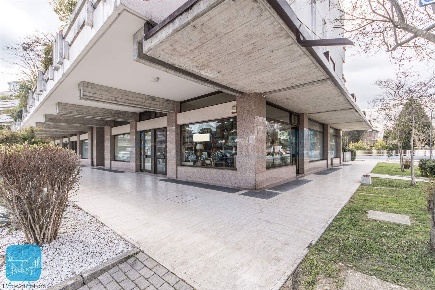Foto Attività commerciale in Via Ottaviana 2, Montegrotto Terme Centro