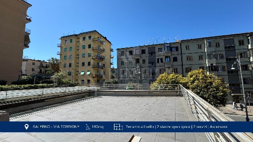 Foto Ufficio a Salerno Torrione di 100 m² con 2 locali in affitto