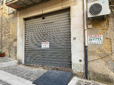 Foto Magazzino a Naro di 50 m² con 1 locali in affitto