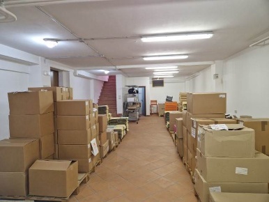 Foto Magazzino in Borgo Santa Chiara  8, Parma Centro Storico di 100 m²
