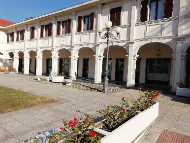 Foto Negozio a Parona di 30 m² con 2 locali in vendita