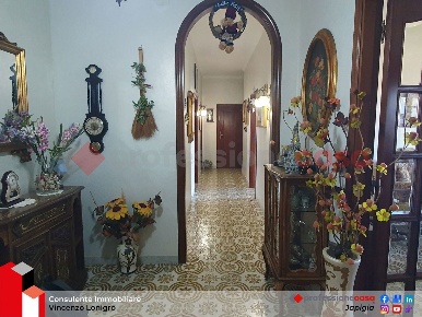 Foto Appartamento in Via Pantaleo Carabellese 42, Bari Japigia di 142 m²