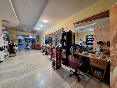 Foto Attività commerciale a Porto San Giorgio di 70 m² in vendita