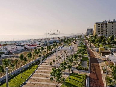 Foto Hotel a Riccione di 400 m² con 28 locali in vendita