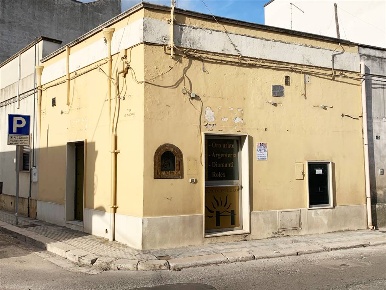 Foto Attività commerciale in via Manfredi Svevo 91, Mesagne di 40 m²