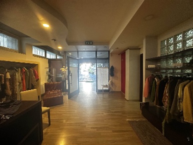 Foto Locale commerciale in VIA CORSO MAZZINI  334, Vasto di 200 m²