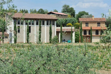 Foto Cessione attività a Montepulciano Centro con 20 locali in vendita