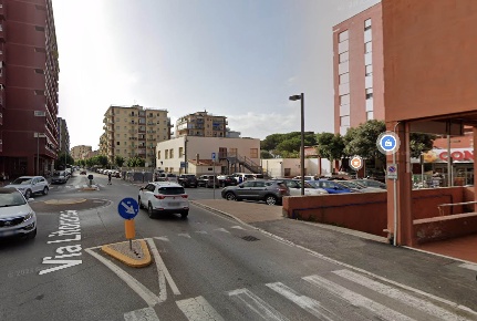 Foto Attività commerciale a Follonica Zona Nuova, Pratoranieri di 76 m²