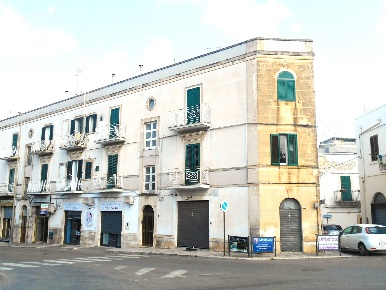 Foto Attività commerciale in Via Aldo Moro 64, Noci Centro di 50 m²