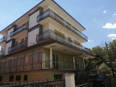 Foto Hotel a Rimini Lagomaggio di 1042 m² con 22 locali in vendita