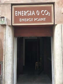 Foto Negozio a Foligno Centro Storico di 20 m² con 2 locali in affitto