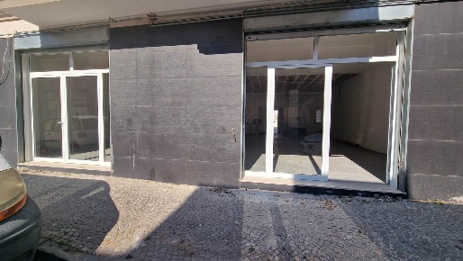 Foto Negozio in Via Caserta, Mondragone di 170 m² con 1 locali in affitto