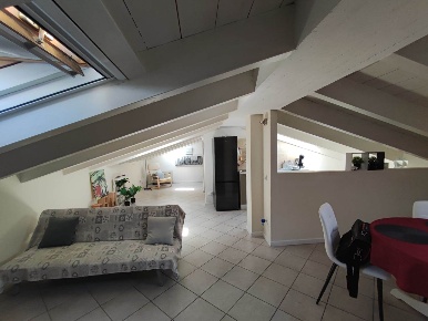 Foto Magazzino a Viareggio Bicchio - Varignano di 121 m² con 3 locali