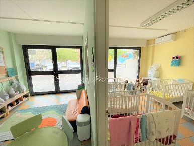 Foto Locale commerciale in via berlinguer, Foggia di 78 m² con 2 locali