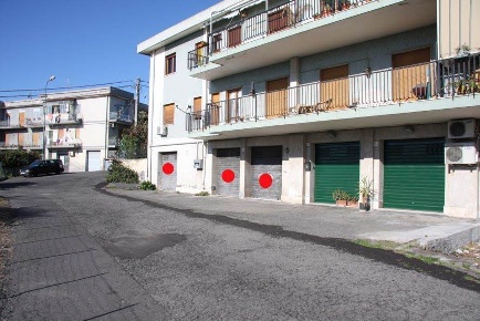 Foto Negozio in Via  de Chirico, San Gregorio di Catania Carrubazza Motta