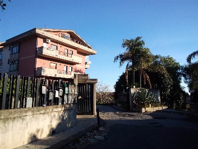 Foto Ufficio a Gravina di Catania Centro di 130 m² con 4 locali in vendita
