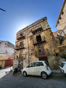 Foto Attività commerciale in via nicolo' cervello  11, Palermo Kalsa