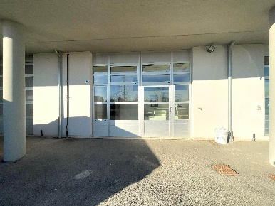 Foto Laboratorio a Siena Ruffolo - Taverne d'Arbia di 326 m² con 7 locali
