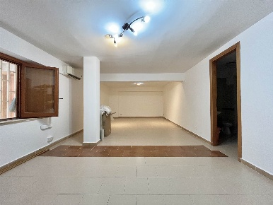 Foto Ufficio in Via Rudinì, Palermo Sant'Erasmo di 50 m² con 2 locali