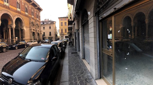 Foto Negozio a Mantova Centro di 185 m² con 3 locali in affitto