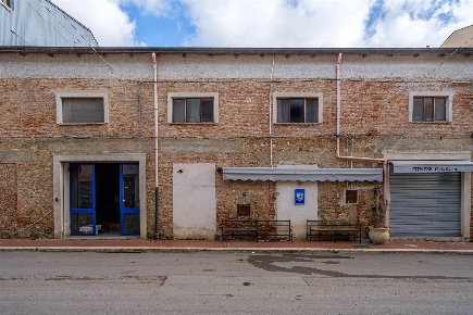 Foto Attività commerciale in Via Umberto, Camporeale di 520 m² in vendita
