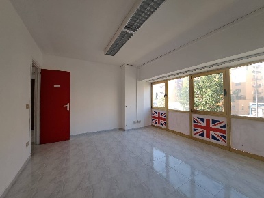 Foto Ufficio in Via Genova, Viterbo Santa Lucia - Paradiso di 45 m²