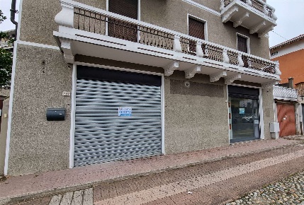Foto Attività commerciale in via martiri della libertà 287, Cossato Centro
