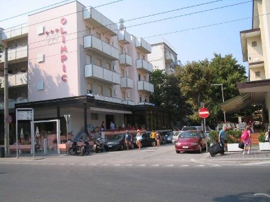Foto Hotel in Viale Regina Margherita 131, Rimini di 1500 m² con 42 locali