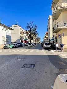 Foto Negozio a Follonica Cassarello, Senzuno, Salciaina di 30 m² in vendita