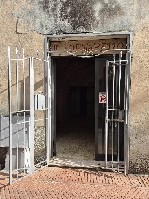 Foto Negozio a Tarquinia Centro Storico di 150 m² con 3 locali in affitto