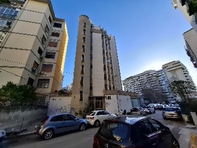 Foto Ufficio in via Lilibeo 3, Palermo De Gasperi - Croce Rossa di 155 m²