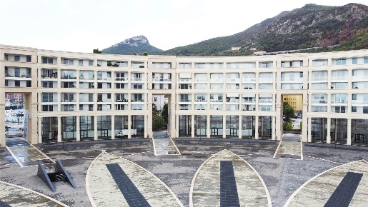 Foto Ufficio a Salerno Centro Storico - Teatro Verdi di 145 m² con 5 locali
