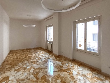 Foto Ufficio a Firenze San Marco - SS Annunziata di 69 m² con 3 locali