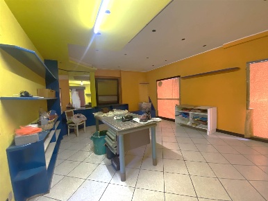 Foto Negozio in via san martino 23, Cologno al Serio Centro di 90 m²