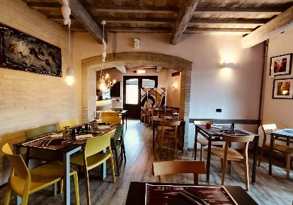 Foto Attività commerciale a Pienza Centro di 100 m² con 6 locali in vendita