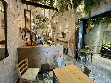 Foto Negozio a Pistoia Centro Storico di 95 m² con 3 locali in affitto