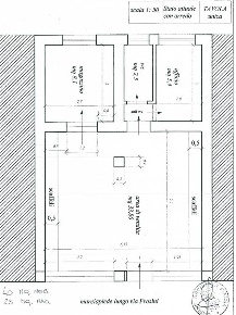 Foto Negozio a Pistoia Centro Storico di 63 m² con 2 locali in vendita